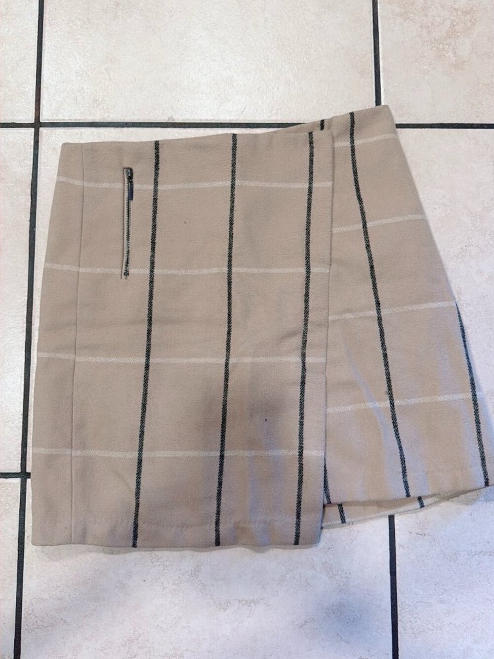 Kenar Women's Size 6 Beige Plaid Faux-Wrap Mini Skirt Side Zip Lined